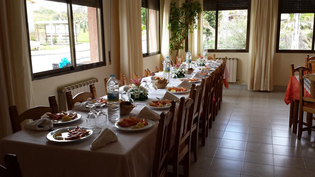 Hostal Atila Ricobayo Esterno foto