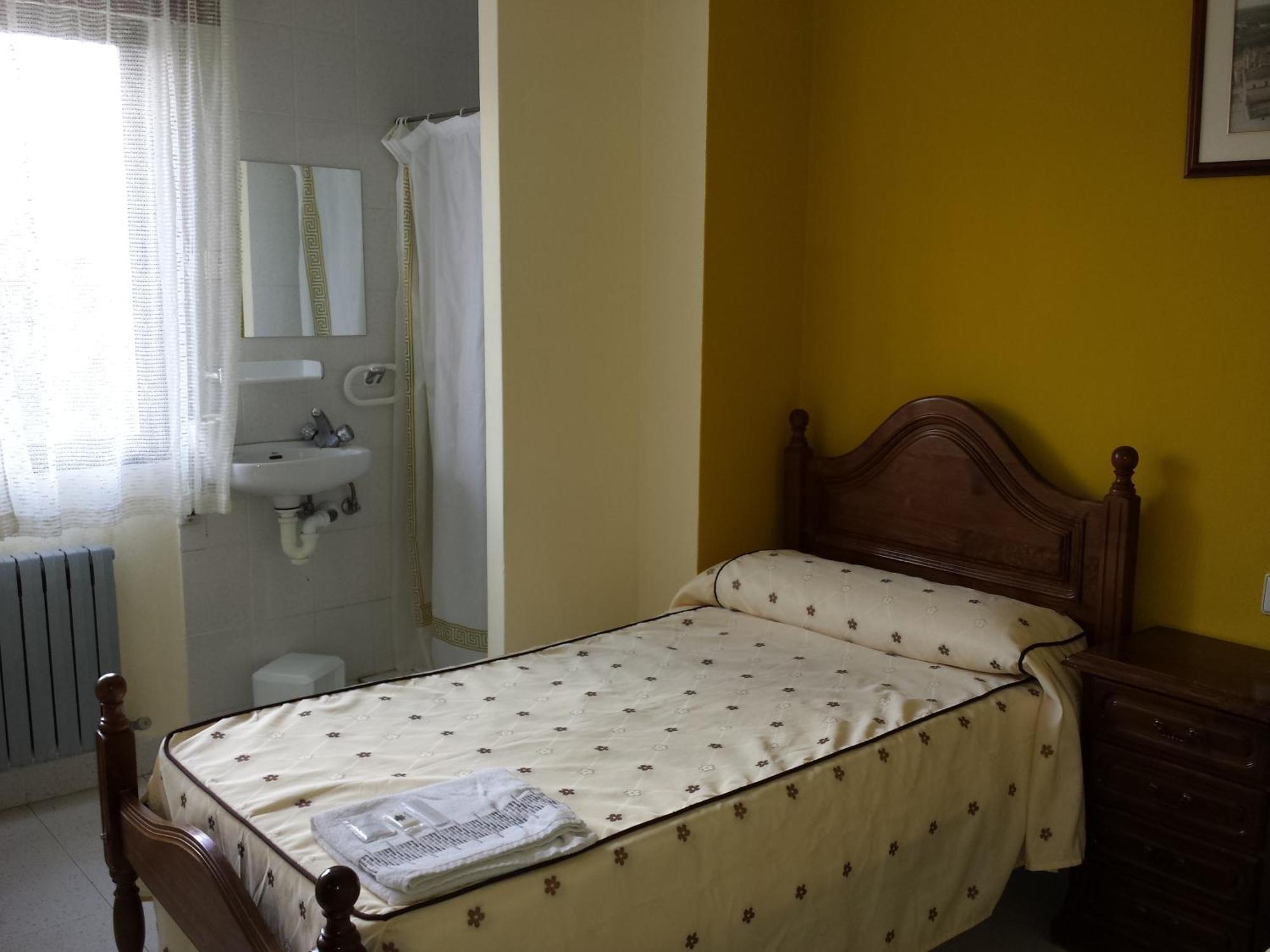 Hostal Atila Ricobayo Esterno foto