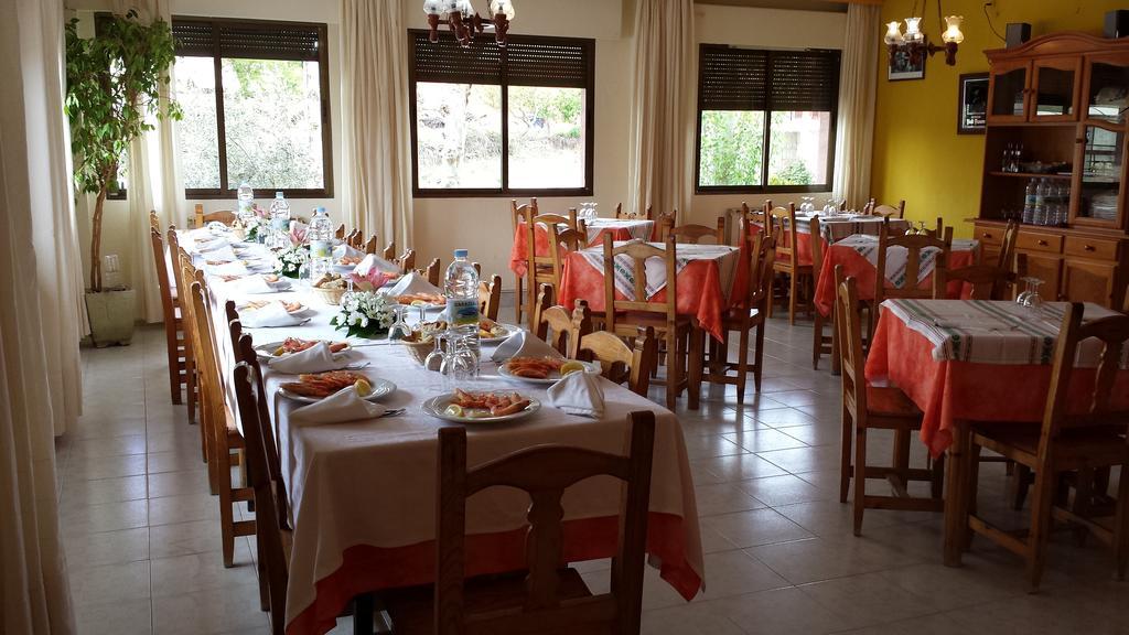 Hostal Atila Ricobayo Esterno foto